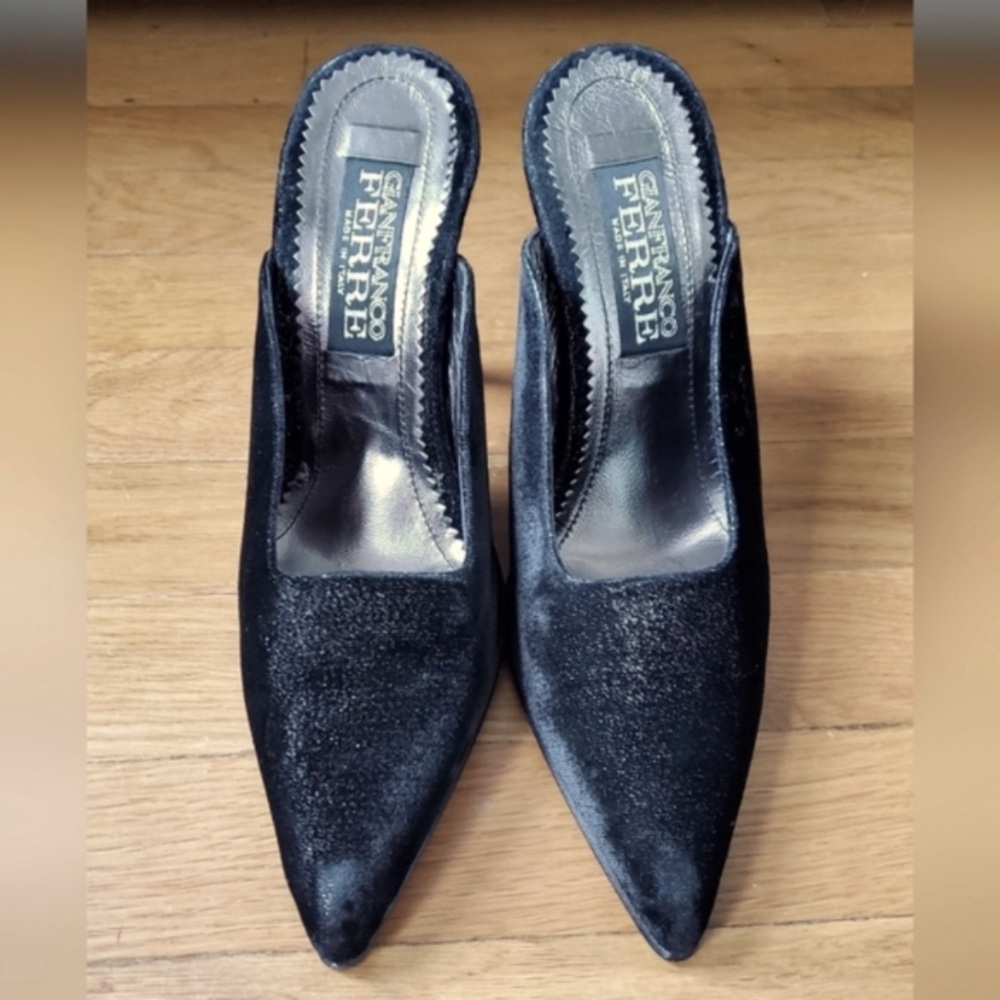 Gianfranco Ferre Womens Black Mules Heels Shoes Size 38 / US 8
